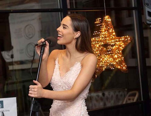 Late night shopping evenings with live entertainment